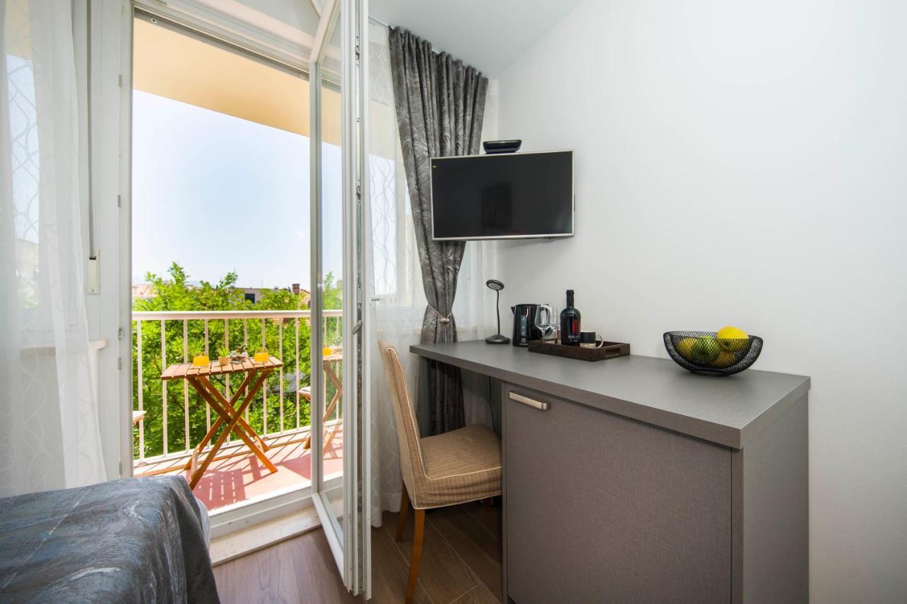 Sunrise View Balcony Apartment Split Exterior photo